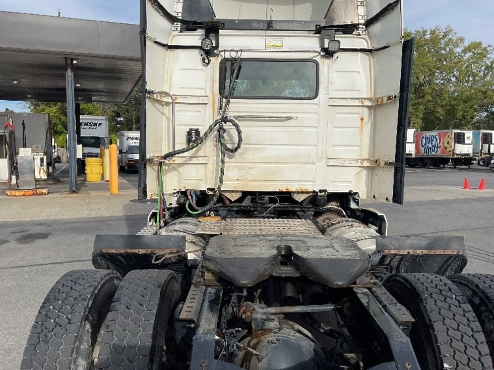Day Cab Tractor-Heavy Duty Tractors-Volvo-2019-VNL42300-Albany-NY-479,981\n\t\tmiles-$ 23,250 - Image 6