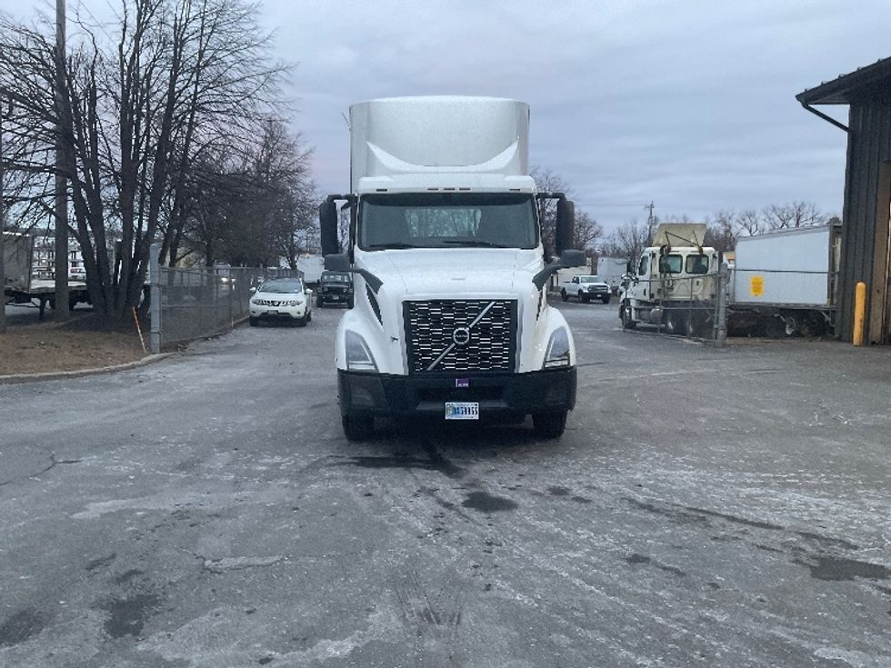 Day Cab Tractor-Heavy Duty Tractors-Volvo-2019-VNL42300-Albany-NY-498,617\n\t\tmiles-$ 22,250 - Image 2