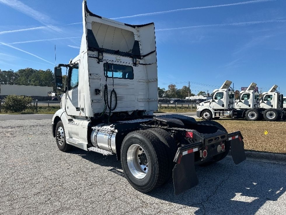 Day Cab Tractor-Heavy Duty Tractors-Volvo-2019-VNL42300-Atlanta (Conyers)-GA-298,937\n\t\tmiles-$ 36,500 - Image 5