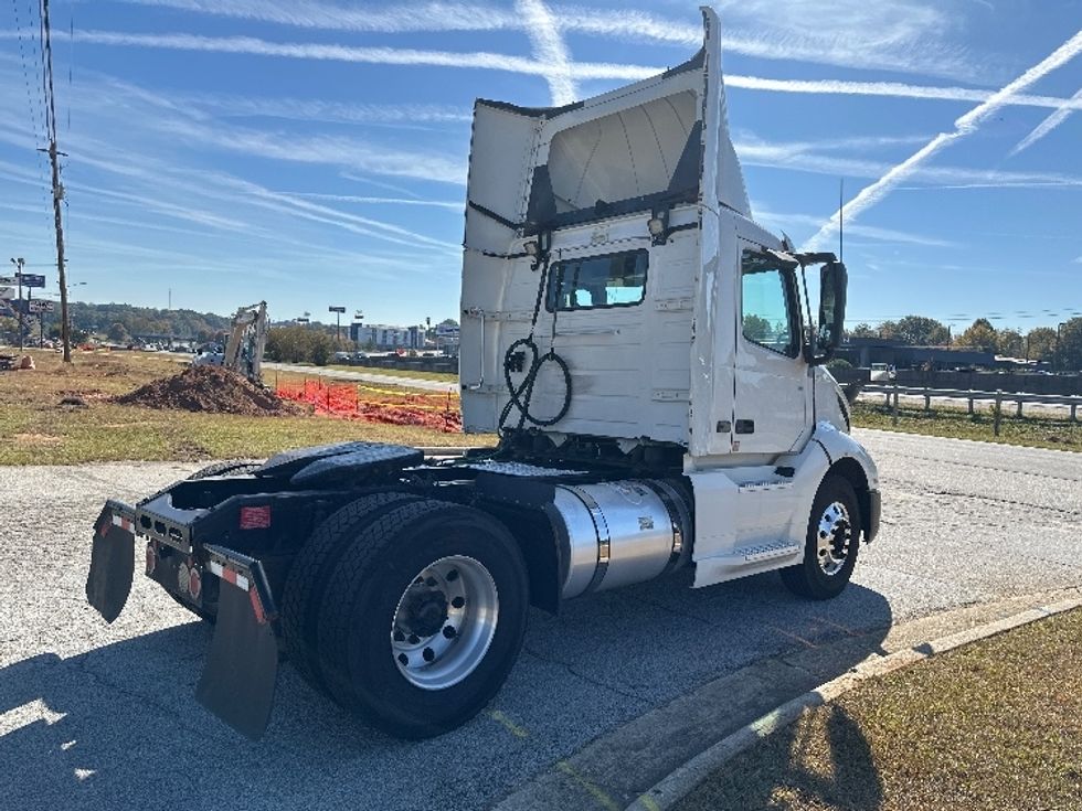 Day Cab Tractor-Heavy Duty Tractors-Volvo-2019-VNL42300-Atlanta (Conyers)-GA-298,937\n\t\tmiles-$ 36,500 - Image 7