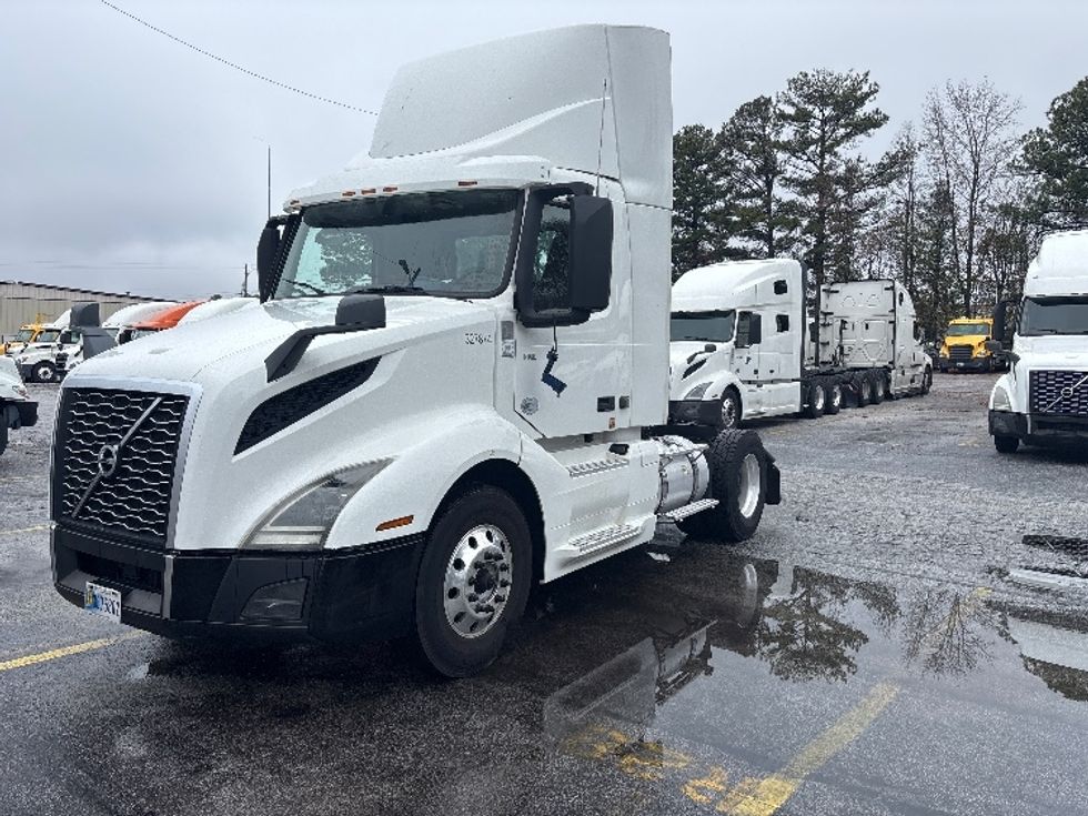 Day Cab Tractor-Heavy Duty Tractors-Volvo-2019-VNL42300-Atlanta (Conyers)-GA-304,322\n\t\tmiles-$ 36,000 - Image 3