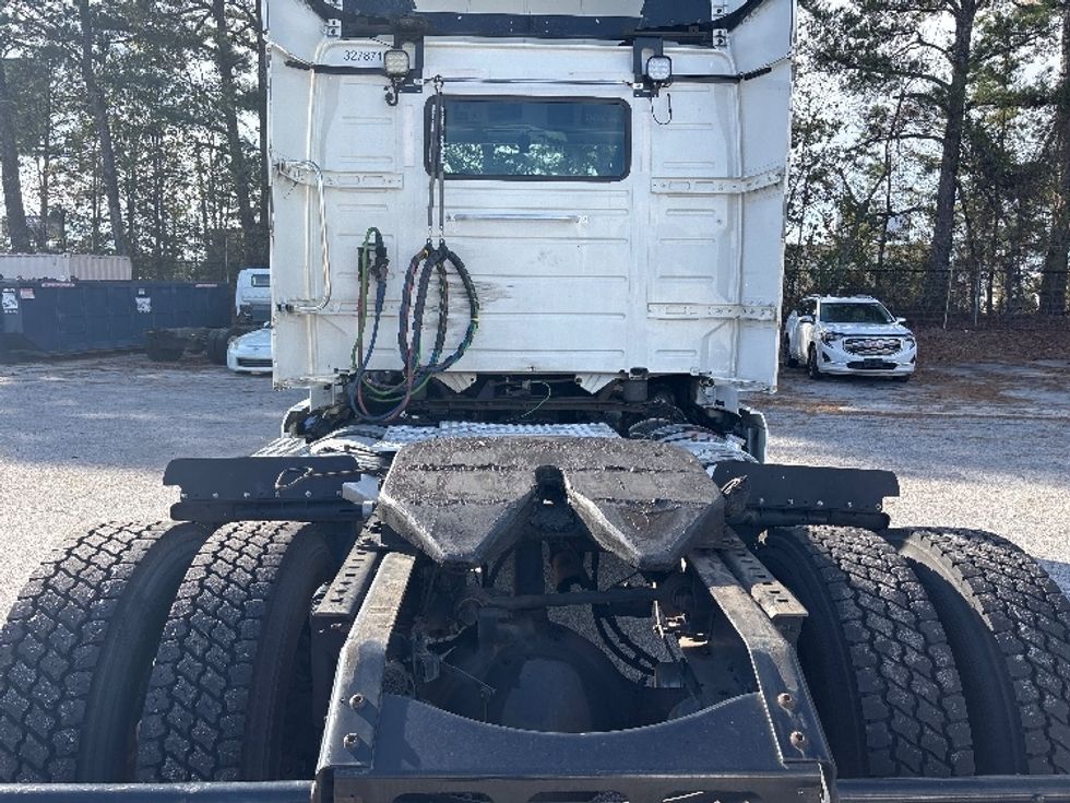 Day Cab Tractor-Heavy Duty Tractors-Volvo-2019-VNL42300-Atlanta (Conyers)-GA-358,038\n\t\tmiles-$ 33,250 - Image 6