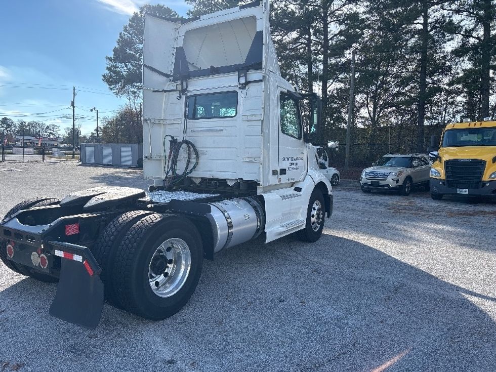 Day Cab Tractor-Heavy Duty Tractors-Volvo-2019-VNL42300-Atlanta (Conyers)-GA-358,038\n\t\tmiles-$ 33,250 - Image 7