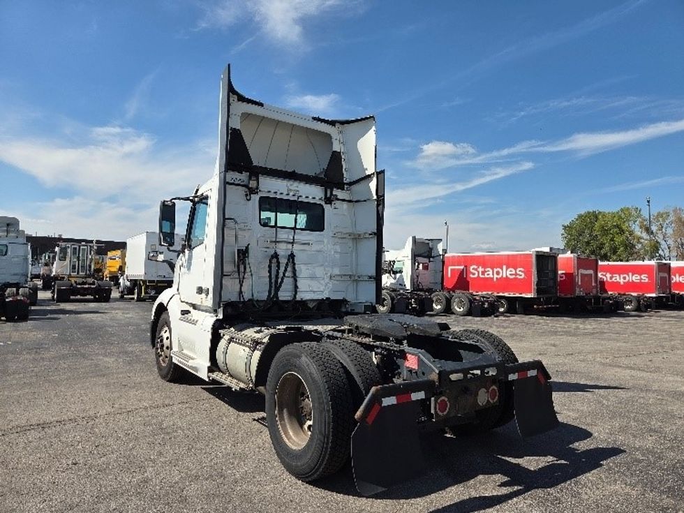 Day Cab Tractor-Heavy Duty Tractors-Volvo-2019-VNL42300-Kansas City-MO-657,795\n\t\tmiles-$ 20,000 - Image 5