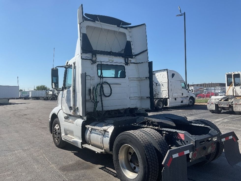 Day Cab Tractor-Heavy Duty Tractors-Volvo-2019-VNL42300-Kansas City-MO-694,627\n\t\tmiles-$ 20,000 - Image 5