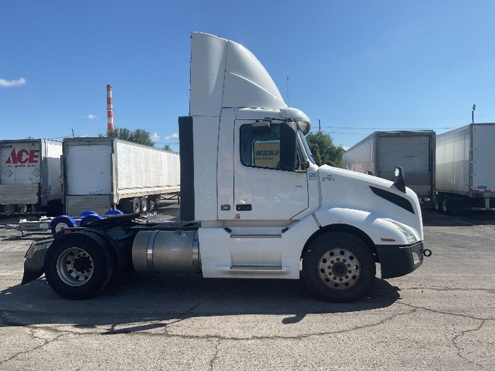 Day Cab Tractor-Heavy Duty Tractors-Volvo-2019-VNL42300-Kansas City-MO-694,627\n\t\tmiles-$ 20,000 - Image 8