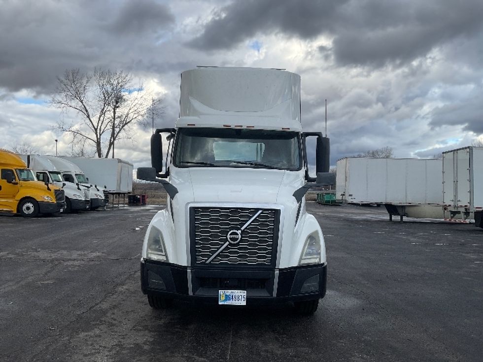 Day Cab Tractor-Heavy Duty Tractors-Volvo-2019-VNL42300-Kansas City-MO-699,732\n\t\tmiles-$ 15,000 - Image 2
