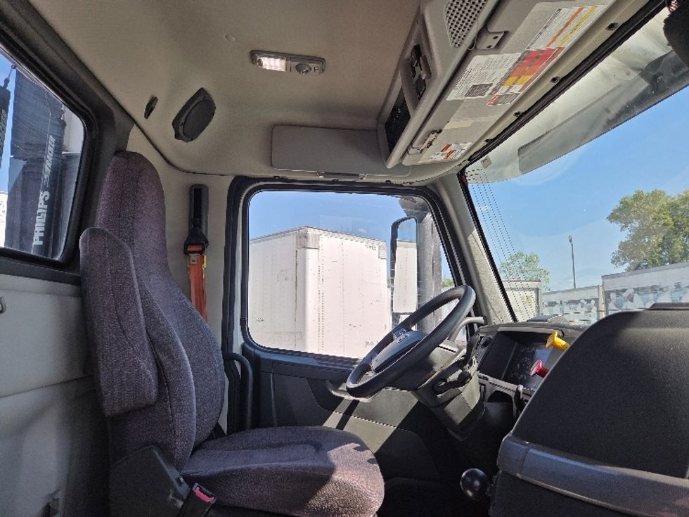 Day Cab Tractor-Heavy Duty Tractors-Volvo-2019-VNL42300-Kansas City-MO-814,169\n\t\tmiles-$ 20,000 - Image 14