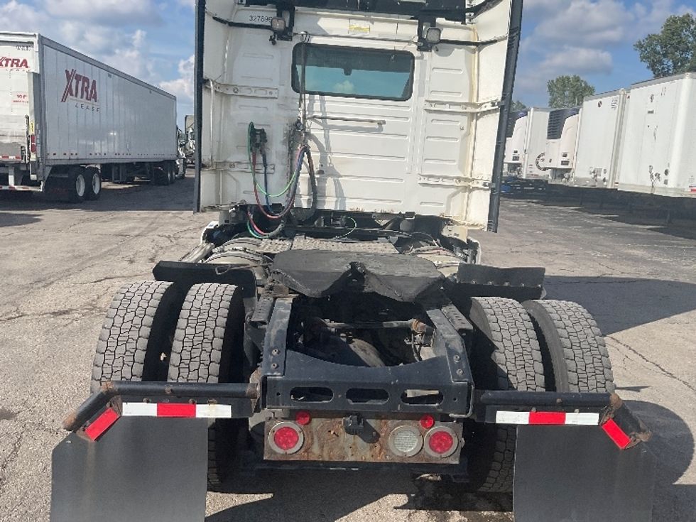 Day Cab Tractor-Heavy Duty Tractors-Volvo-2019-VNL42300-Kansas City-MO-837,470\n\t\tmiles-$ 20,000 - Image 6