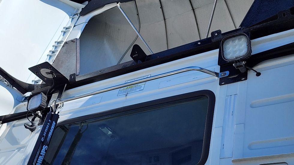 Day Cab Tractor-Heavy Duty Tractors-Volvo-2019-VNL42300-Ocala-FL-441,620\n\t\tmiles-$ 27,000 - Image 17