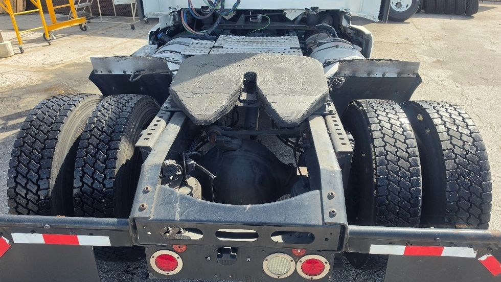 Day Cab Tractor-Heavy Duty Tractors-Volvo-2019-VNL42300-Ocala-FL-499,943\n\t\tmiles-$ 29,000 - Image 21