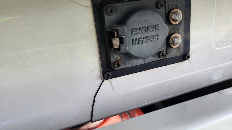 Day Cab Tractor-Heavy Duty Tractors-Volvo-2019-VNL42300-Ocala-FL-514,532\n\t\tmiles-$ 24,500 - Image 19