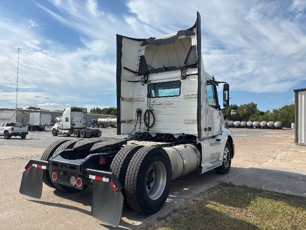 Day Cab Tractor-Heavy Duty Tractors-Volvo-2019-VNL42300-San Antonio-TX-632,794\n\t\tmiles-$ 20,000 - Image 7