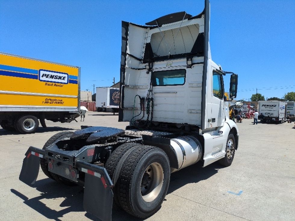 Day Cab Tractor-Heavy Duty Tractors-Volvo-2019-VNL42300-West Sacramento-CA-351,144\n\t\tmiles-$ 32,500 - Image 7
