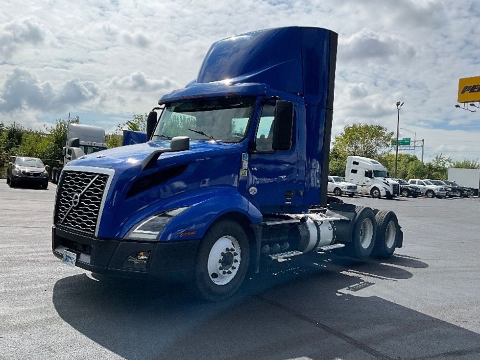 Day Cab Tractor-Heavy Duty Tractors-Volvo-2019-VNL62300-Indianapolis-IN-652,642\n\t\tmiles-$ 18,000 - Image 3