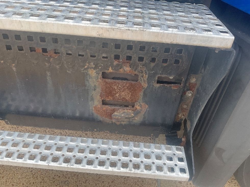 Day Cab Tractor-Heavy Duty Tractors-Volvo-2019-VNL62300-Memphis-TN-718,383\n\t\tmiles-$ 25,250 - Image 19