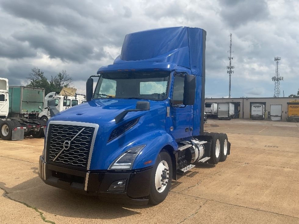 Day Cab Tractor-Heavy Duty Tractors-Volvo-2019-VNL62300-Memphis-TN-718,383\n\t\tmiles-$ 25,250 - Image 3