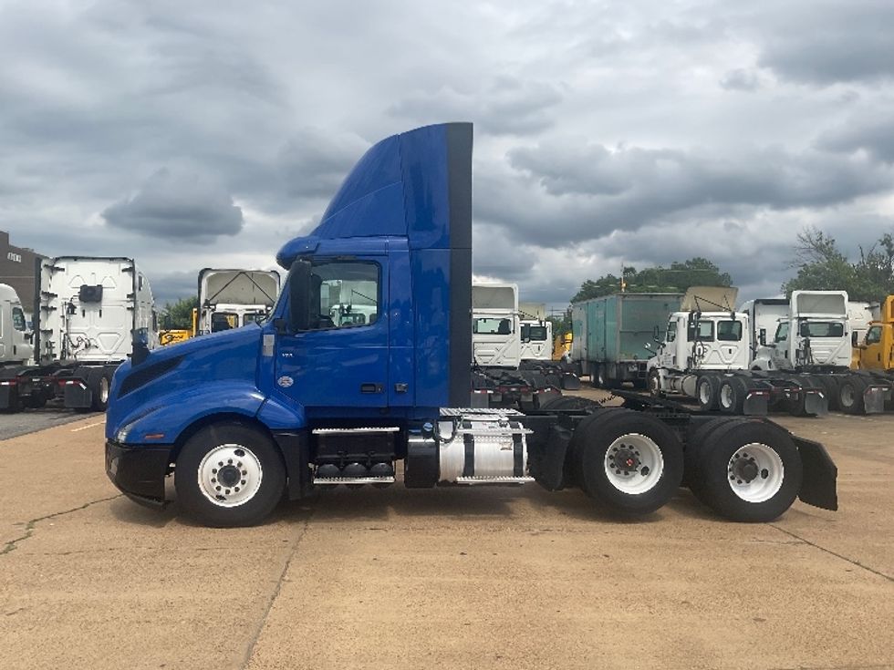 Day Cab Tractor-Heavy Duty Tractors-Volvo-2019-VNL62300-Memphis-TN-718,383\n\t\tmiles-$ 25,250 - Image 4
