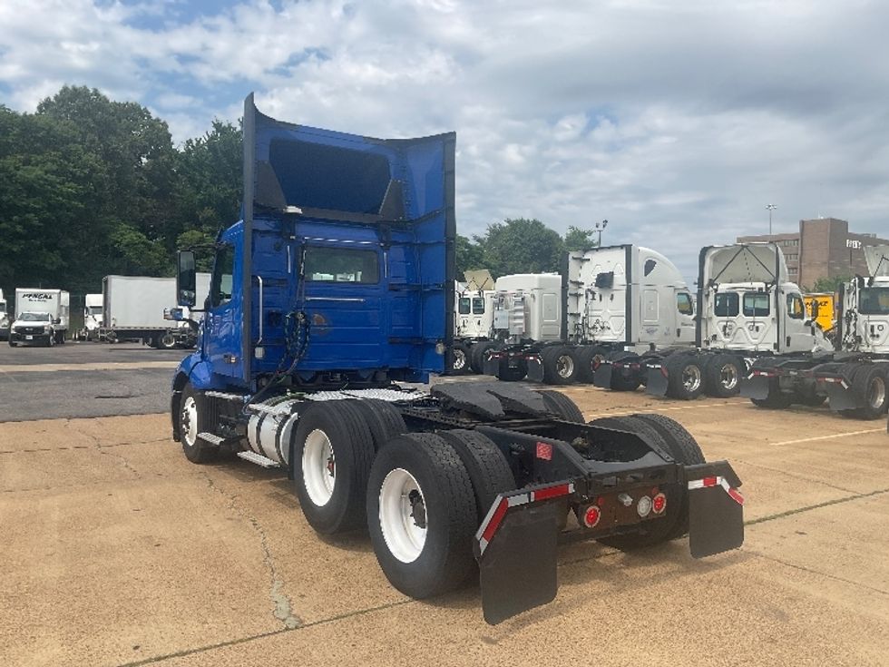Day Cab Tractor-Heavy Duty Tractors-Volvo-2019-VNL62300-Memphis-TN-718,383\n\t\tmiles-$ 25,250 - Image 5