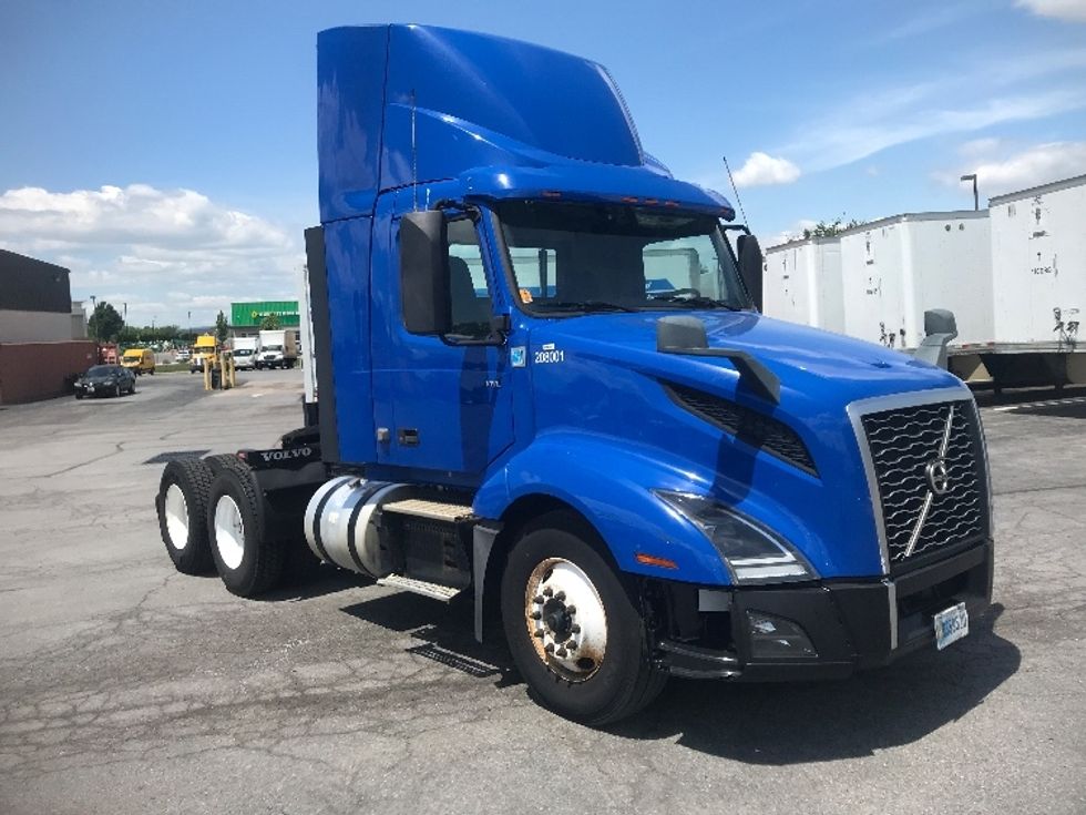 Day Cab Tractor-Heavy Duty Tractors-Volvo-2019-VNL62300-Prince George-VA-783,692\n\t\tmiles-$ 24,500 - Image 1