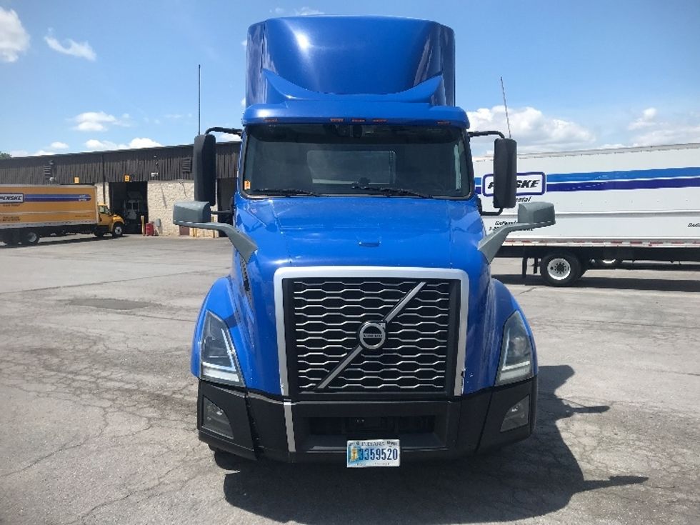 Day Cab Tractor-Heavy Duty Tractors-Volvo-2019-VNL62300-Prince George-VA-783,692\n\t\tmiles-$ 24,500 - Image 2