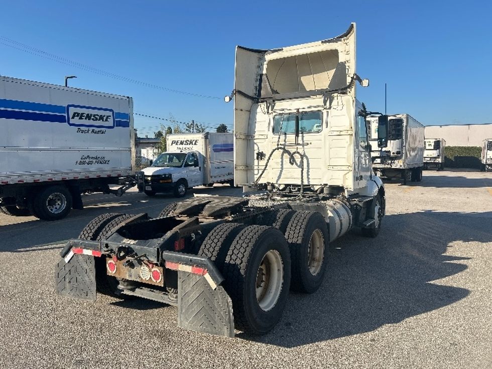 Day Cab Tractor-Heavy Duty Tractors-Volvo-2019-VNL64T300-Abbotsford-BC-237,367\n\t\tkm-$ 77,000 - Image 7