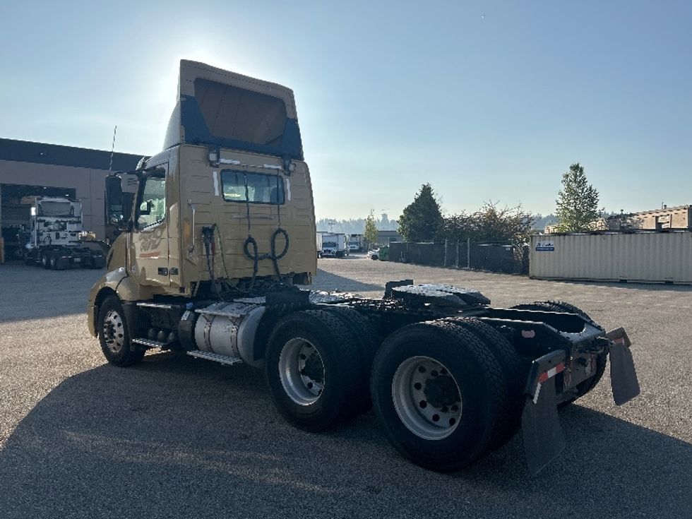 Day Cab Tractor-Heavy Duty Tractors-Volvo-2019-VNL64T300-Abbotsford-BC-356,609\n\t\tkm-$ 63,250 - Image 5