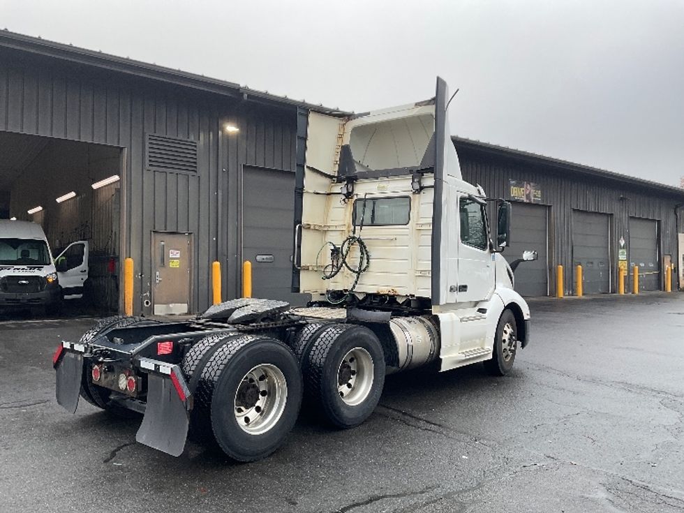 Day Cab Tractor-Heavy Duty Tractors-Volvo-2019-VNL64T300-Albany-NY-514,856\n\t\tmiles-$ 32,250 - Image 7