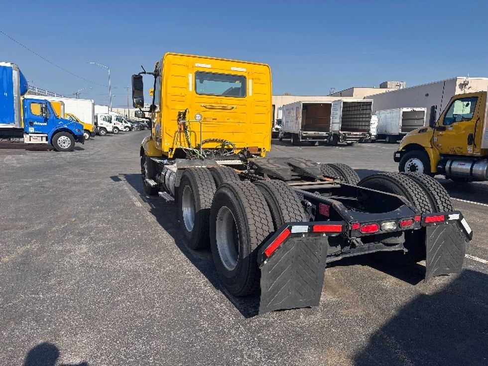 Day Cab Tractor-Heavy Duty Tractors-Volvo-2019-VNL64T300-Baltimore-MD-245,989\n\t\tmiles-$ 47,500 - Image 5