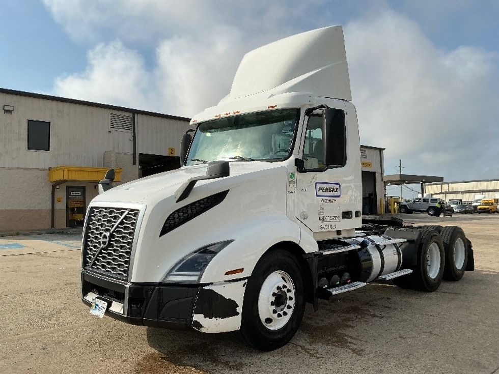 Day Cab Tractor-Heavy Duty Tractors-Volvo-2019-VNL64T300-Baton Rouge-LA-285,130\n\t\tmiles-$ 49,750 - Image 3