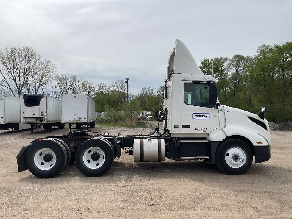 Day Cab Tractor-Heavy Duty Tractors-Volvo-2019-VNL64T300-Brooklyn Park-MN-419,879\n\t\tmiles-$ 42,500 - Image 8