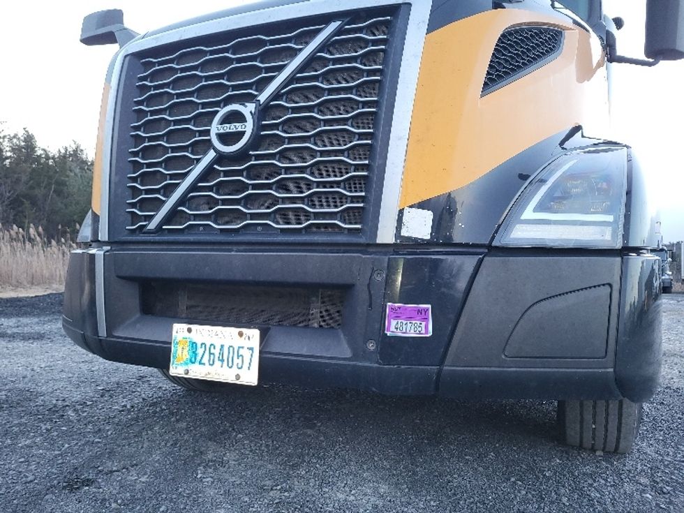 Day Cab Tractor-Heavy Duty Tractors-Volvo-2019-VNL64T300-Coxsackie-NY-384,049\n\t\tmiles-$ 40,250 - Image 18