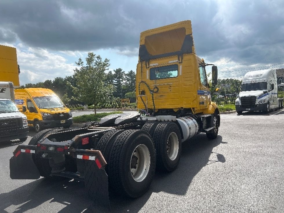 Day Cab Tractor-Heavy Duty Tractors-Volvo-2019-VNL64T300-Cranbury-NJ-199,813\n\t\tmiles-$ 50,000 - Image 7