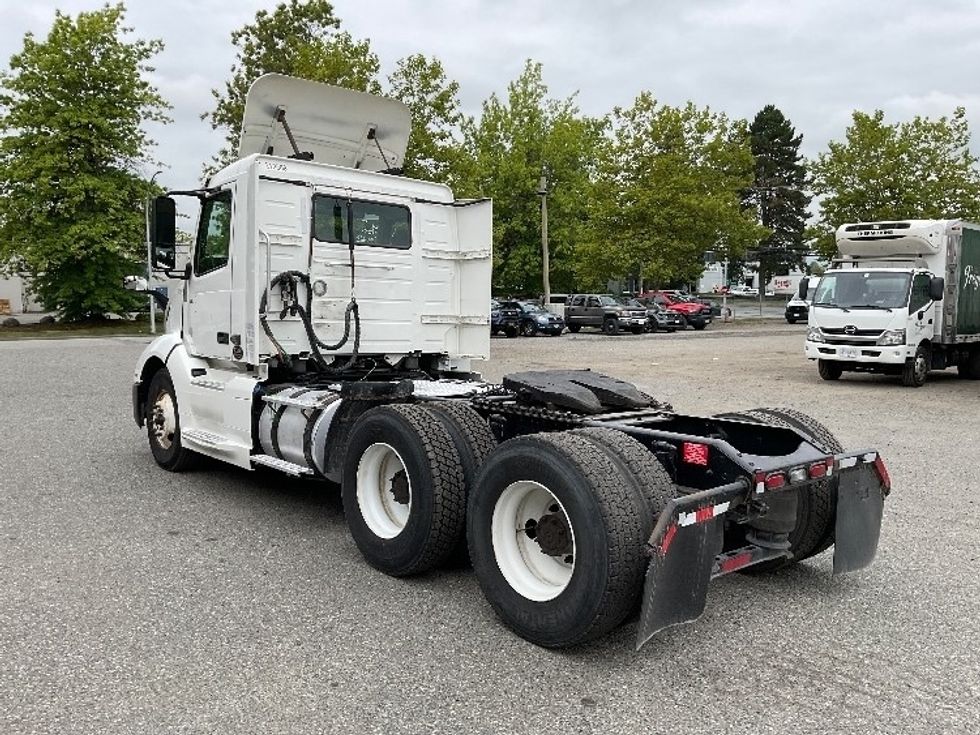 Day Cab Tractor-Heavy Duty Tractors-Volvo-2019-VNL64T300-Delta-BC-122,888\n\t\tkm-$ 79,250 - Image 5