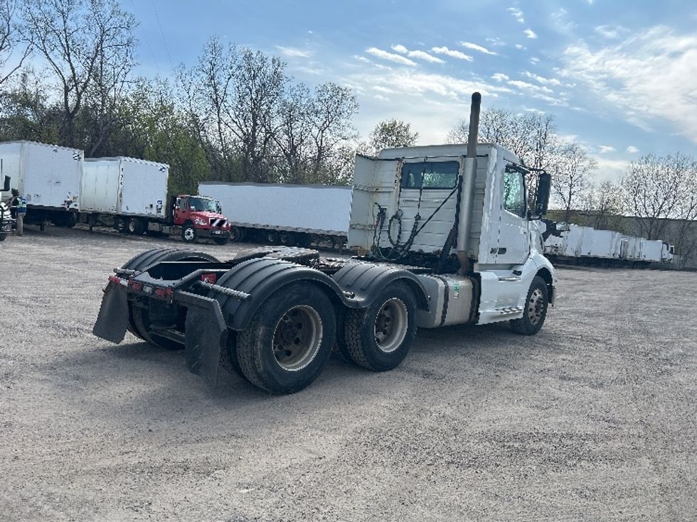 Day Cab Tractor-Heavy Duty Tractors-Volvo-2019-VNL64T300-Flower Mound-TX-333,094\n\t\tmiles-$ 52,250 - Image 7