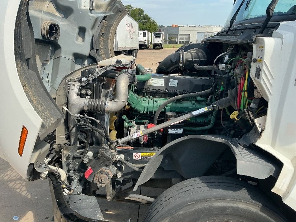 Day Cab Tractor-Heavy Duty Tractors-Volvo-2019-VNL64T300-Grand Prairie-TX-462,680\n\t\tmiles-$ 40,750 - Image 16