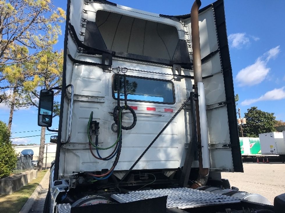 Day Cab Tractor-Heavy Duty Tractors-Volvo-2019-VNL64T300-Homewood-AL-684,557\n\t\tmiles-$ 27,500 - Image 16