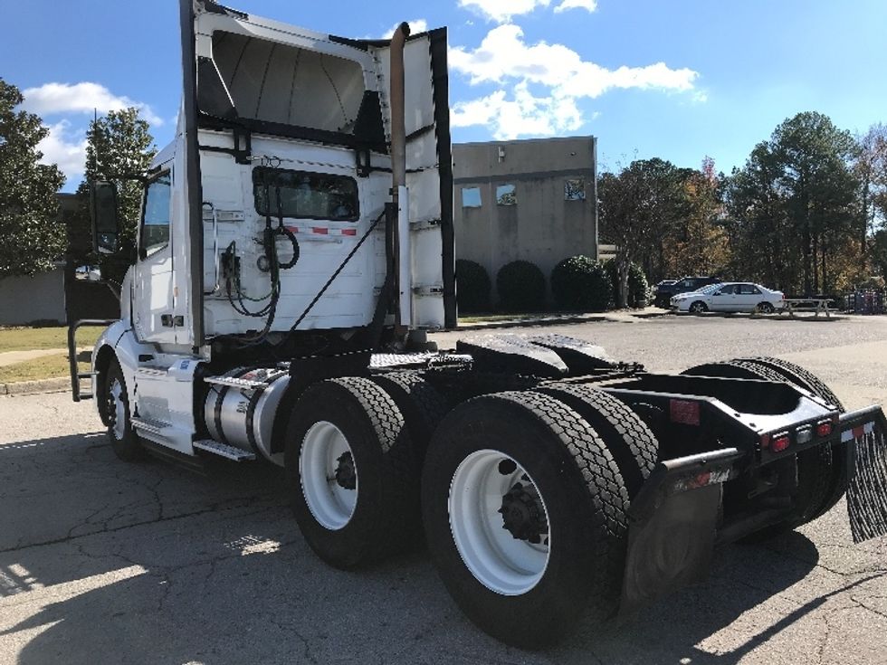 Day Cab Tractor-Heavy Duty Tractors-Volvo-2019-VNL64T300-Homewood-AL-684,557\n\t\tmiles-$ 27,500 - Image 4