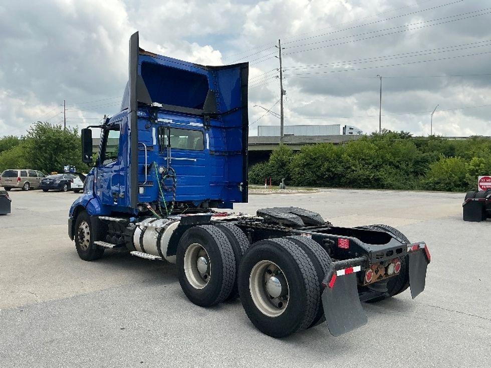 Day Cab Tractor-Heavy Duty Tractors-Volvo-2019-VNL64T300-Indianapolis-IN-812,641\n\t\tmiles-$ 25,000 - Image 5