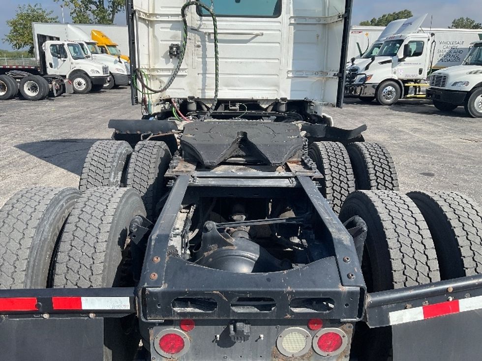 Day Cab Tractor-Heavy Duty Tractors-Volvo-2019-VNL64T300-Kansas City-MO-584,362\n\t\tmiles-$ 30,750 - Image 6