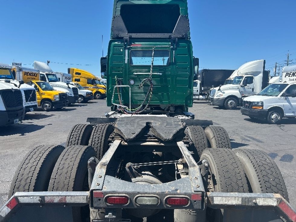 Day Cab Tractor-Heavy Duty Tractors-Volvo-2019-VNL64T300-Kearny-NJ-201,918\n\t\tmiles-$ 52,000 - Image 6