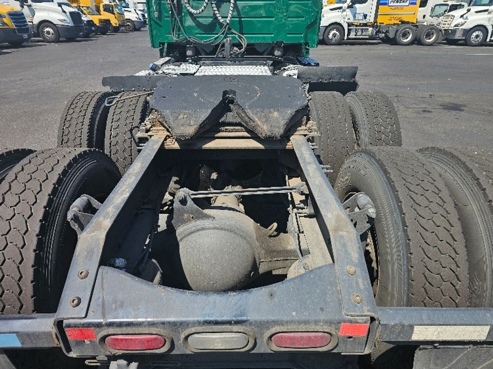 Day Cab Tractor-Heavy Duty Tractors-Volvo-2019-VNL64T300-Kearny-NJ-263,012\n\t\tmiles-$ 49,000 - Image 6