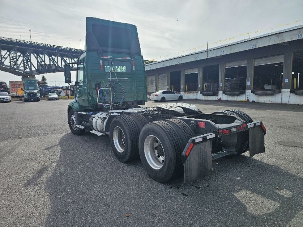 Day Cab Tractor-Heavy Duty Tractors-Volvo-2019-VNL64T300-Kearny-NJ-263,519\n\t\tmiles-$ 46,500 - Image 5