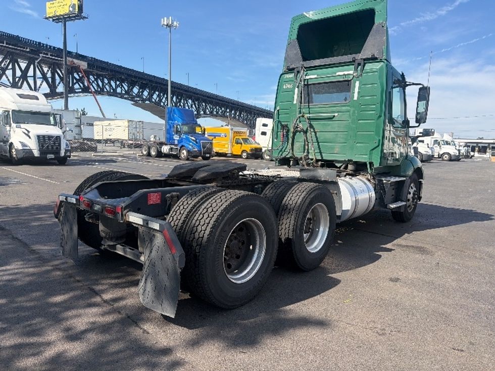 Day Cab Tractor-Heavy Duty Tractors-Volvo-2019-VNL64T300-Kearny-NJ-393,278\n\t\tmiles-$ 41,250 - Image 7
