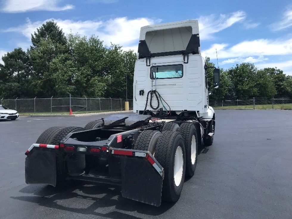 Day Cab Tractor-Heavy Duty Tractors-Volvo-2019-VNL64T300-Lancaster-PA-339,123\n\t\tmiles-$ 43,000 - Image 7