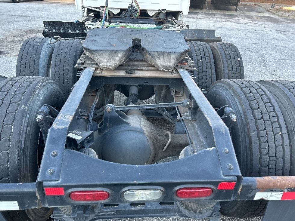 Day Cab Tractor-Heavy Duty Tractors-Volvo-2019-VNL64T300-Lexington-SC-481,751\n\t\tmiles-$ 38,000 - Image 6