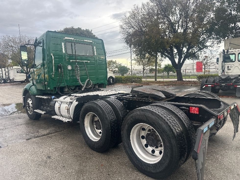 Day Cab Tractor-Heavy Duty Tractors-Volvo-2019-VNL64T300-Medley-FL-263,029\n\t\tmiles-$ 43,750 - Image 5