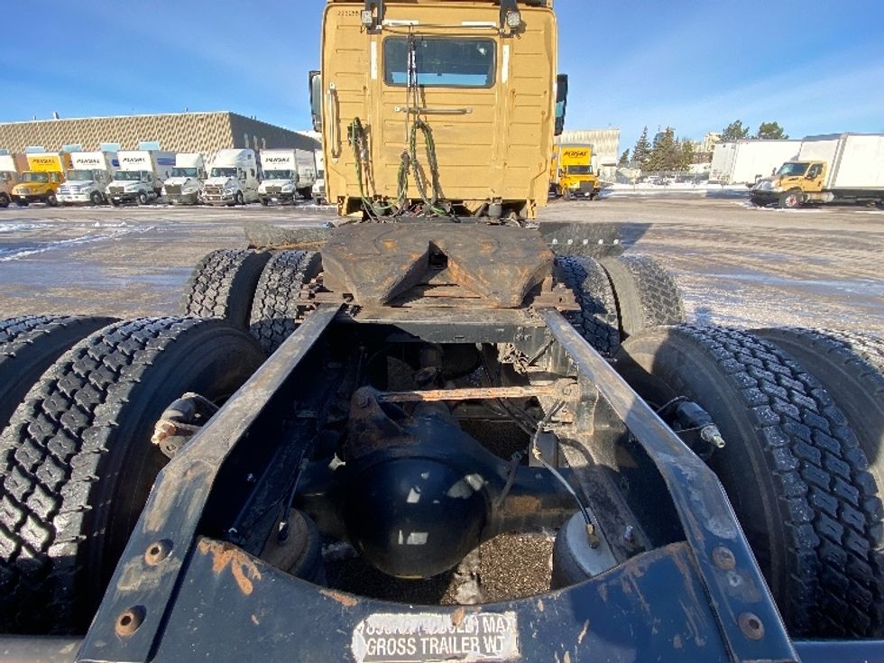 Day Cab Tractor-Heavy Duty Tractors-Volvo-2019-VNL64T300-Mississauga-ON-553,838\n\t\tkm-$ 55,500 - Image 6