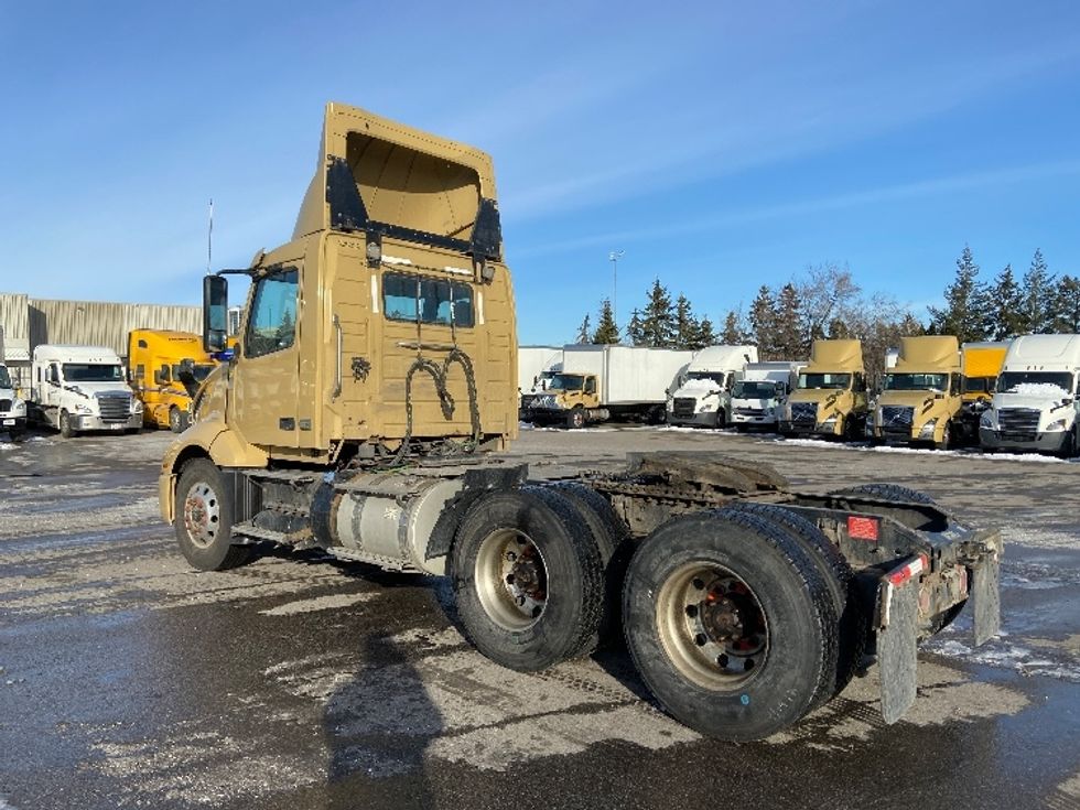 Day Cab Tractor-Heavy Duty Tractors-Volvo-2019-VNL64T300-Mississauga-ON-643,027\n\t\tkm-$ 52,500 - Image 5