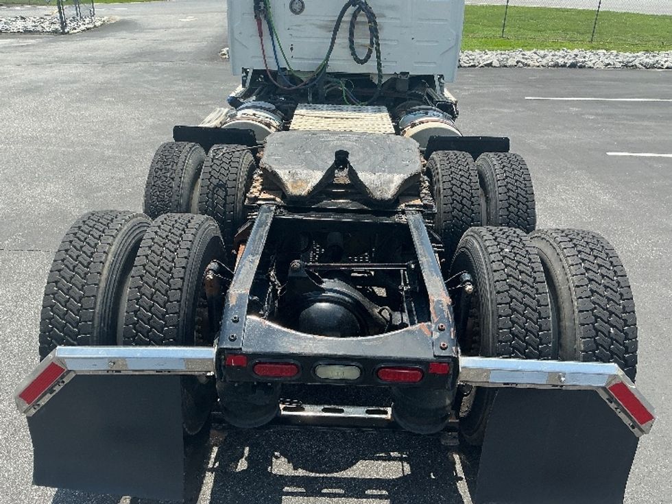 Day Cab Tractor-Heavy Duty Tractors-Volvo-2019-VNL64T300-Morrisville-NC-440,724\n\t\tmiles-$ 39,750 - Image 6